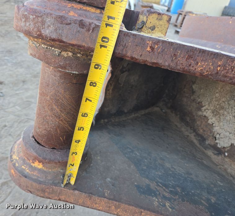 image for item DT5453 Labounty UP70R rotating shear