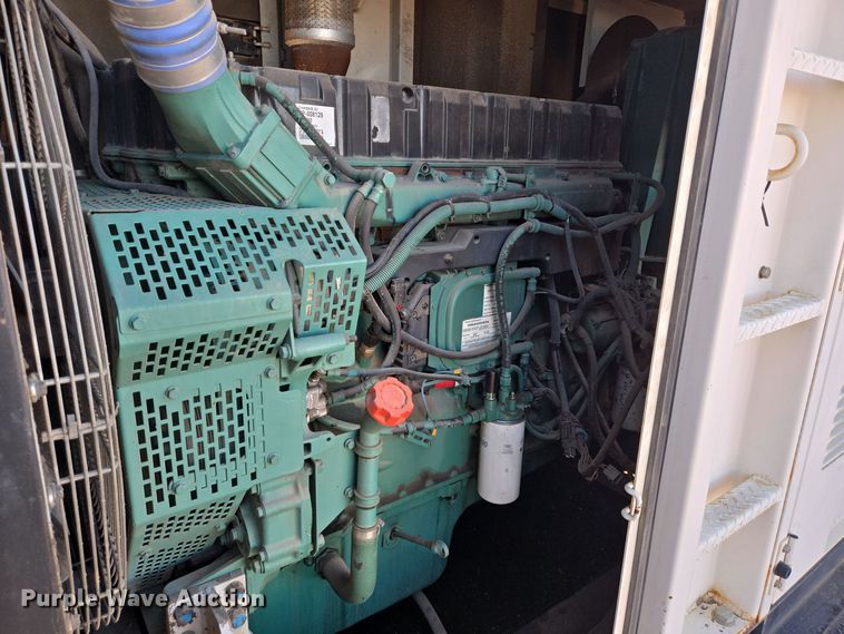 image for item DT5454 WhisperWatt DF-4400SSV generator