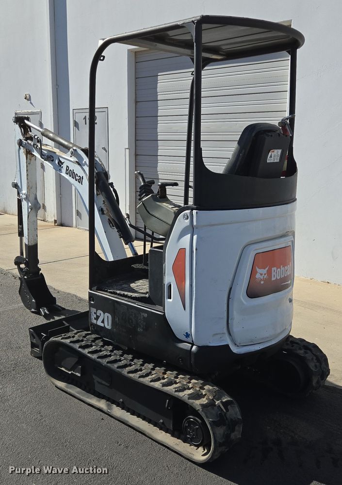 image for item DT5462 2015 Bobcat E20 mini excavator