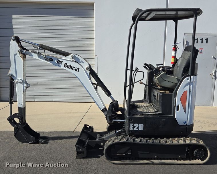 image for item DT5462 2015 Bobcat E20 mini excavator