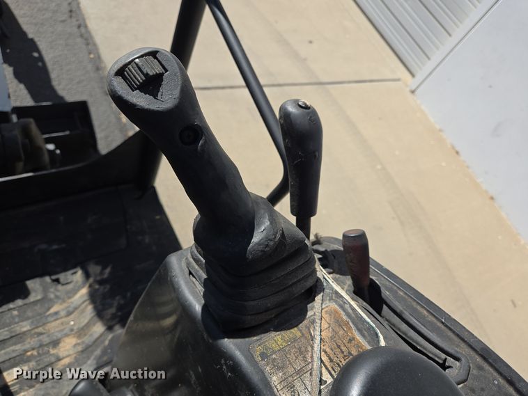 image for item DT5462 2015 Bobcat E20 mini excavator