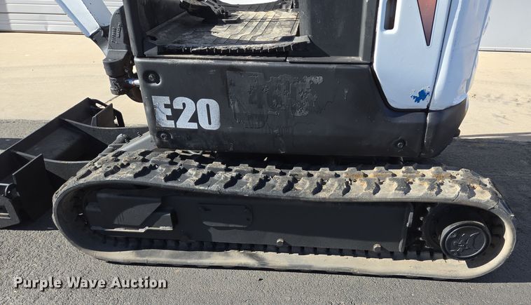 image for item DT5462 2015 Bobcat E20 mini excavator