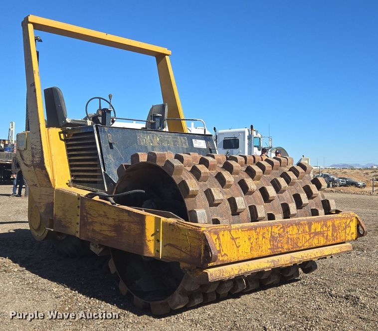 image for item DT5464 Hyster C600 single drum vibratory roller