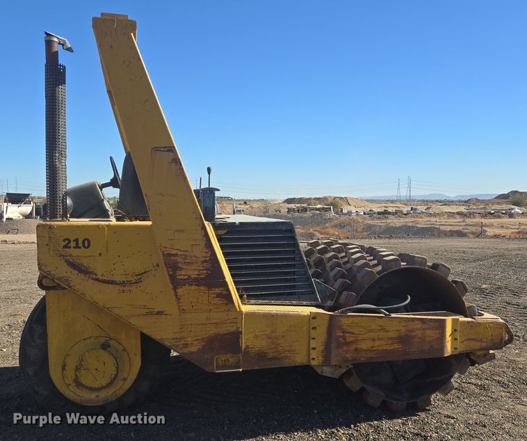 image for item DT5464 Hyster C600 single drum vibratory roller