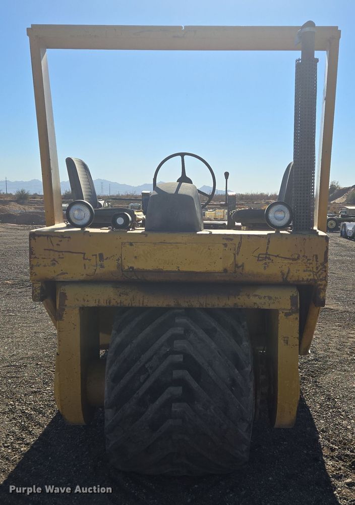 image for item DT5464 Hyster C600 single drum vibratory roller