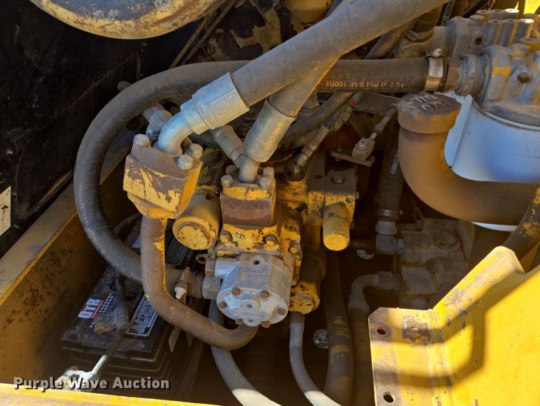 image for item DT5464 Hyster C600 single drum vibratory roller