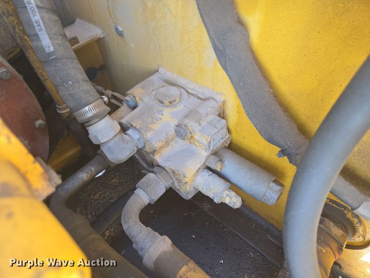 image for item DT5464 Hyster C600 single drum vibratory roller