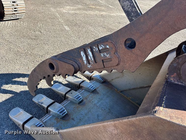 image for item DT5465 2012 John Deere 180G LC excavator