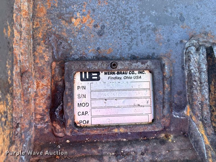 image for item DT5465 2012 John Deere 180G LC excavator