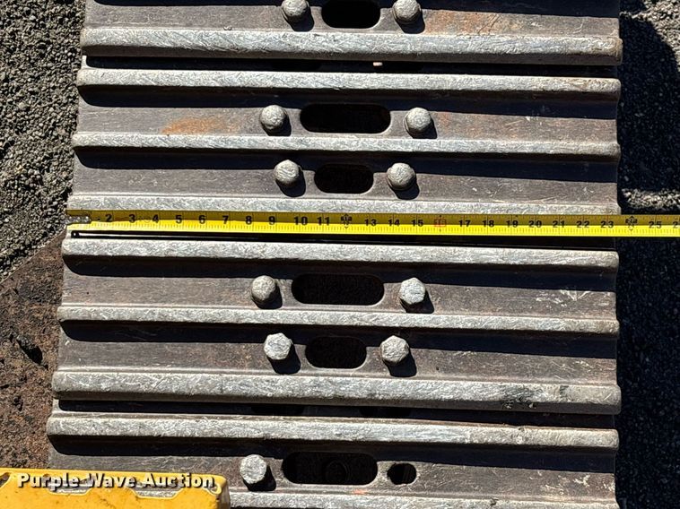 image for item DT5465 2012 John Deere 180G LC excavator