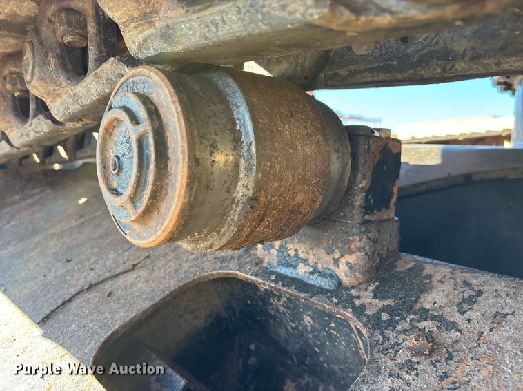 image for item DT5465 2012 John Deere 180G LC excavator