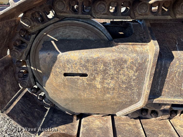 image for item DT5465 2012 John Deere 180G LC excavator