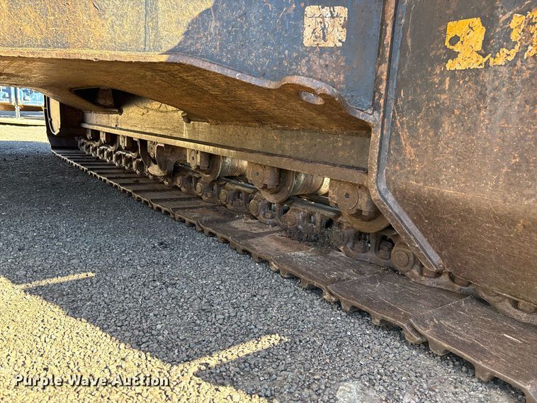 image for item DT5465 2012 John Deere 180G LC excavator