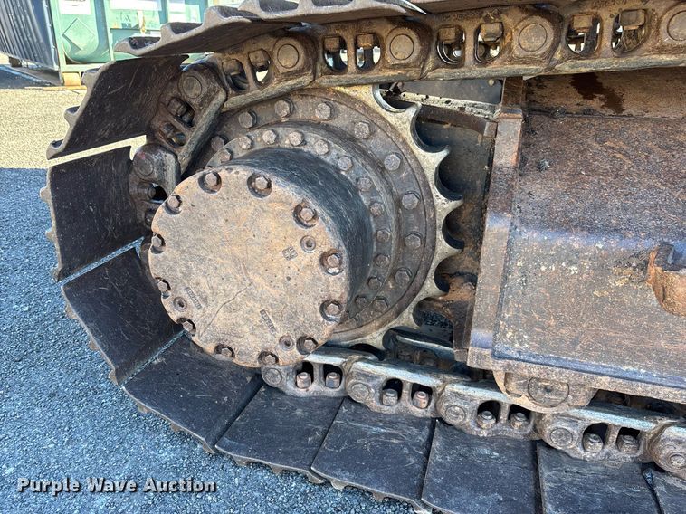 image for item DT5465 2012 John Deere 180G LC excavator