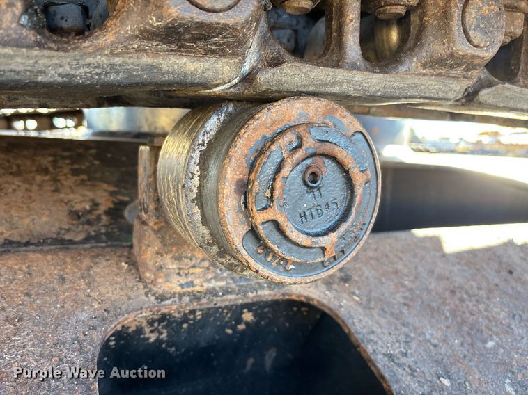 image for item DT5465 2012 John Deere 180G LC excavator