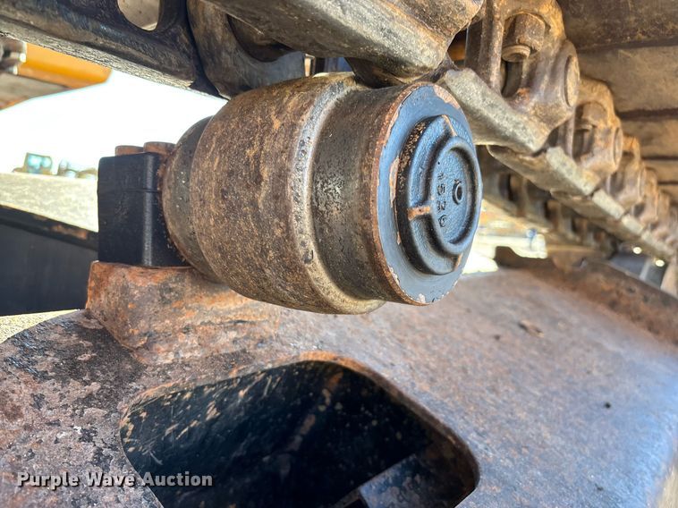 image for item DT5465 2012 John Deere 180G LC excavator