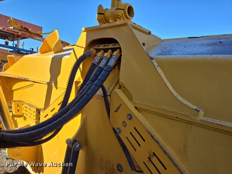 image for item DT5466 2016 John Deere 1050K dozer