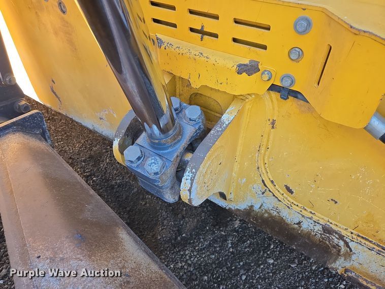 image for item DT5466 2016 John Deere 1050K dozer