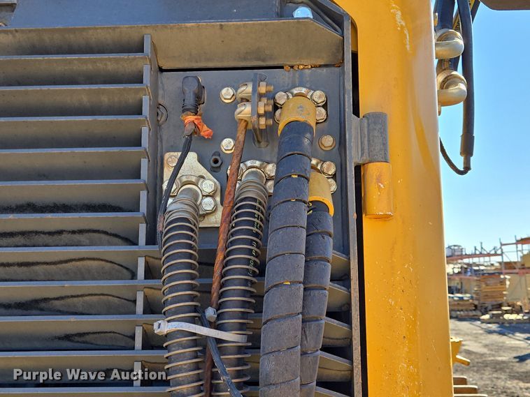 image for item DT5466 2016 John Deere 1050K dozer