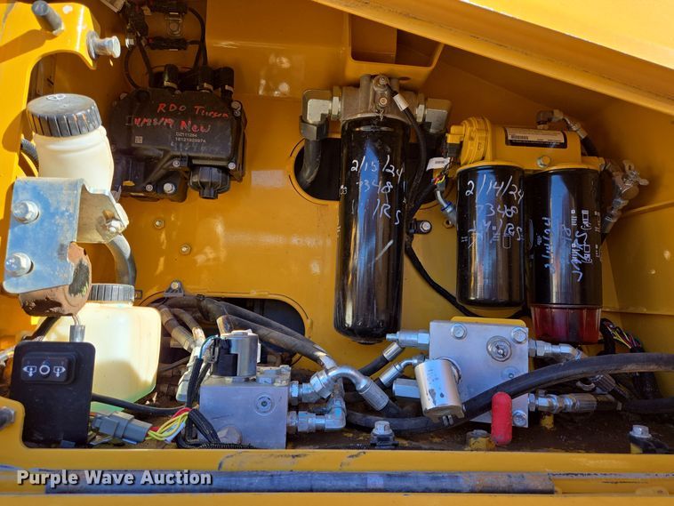 image for item DT5466 2016 John Deere 1050K dozer