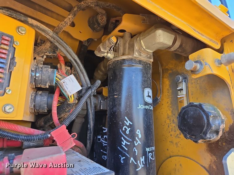 image for item DT5466 2016 John Deere 1050K dozer