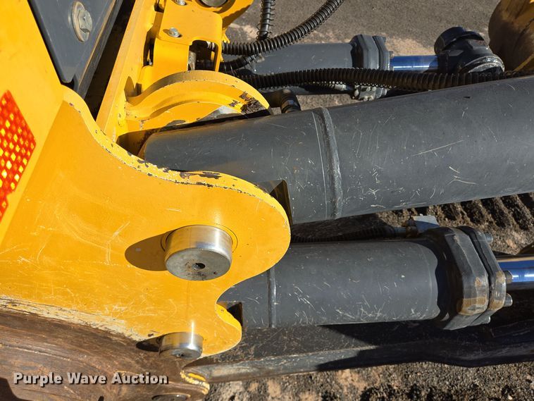 image for item DT5466 2016 John Deere 1050K dozer