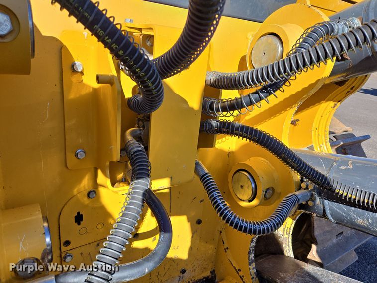 image for item DT5466 2016 John Deere 1050K dozer