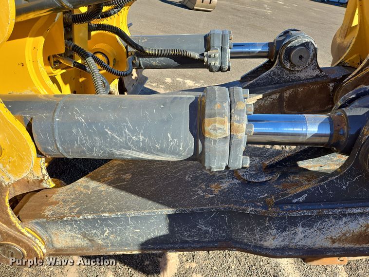 image for item DT5466 2016 John Deere 1050K dozer