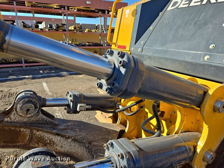 image for item DT5466 2016 John Deere 1050K dozer