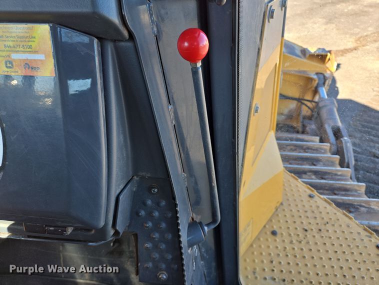 image for item DT5466 2016 John Deere 1050K dozer