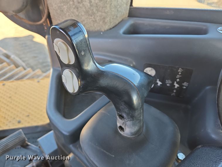 image for item DT5466 2016 John Deere 1050K dozer