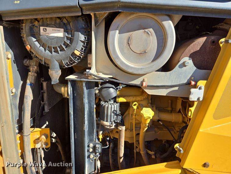 image for item DT5466 2016 John Deere 1050K dozer