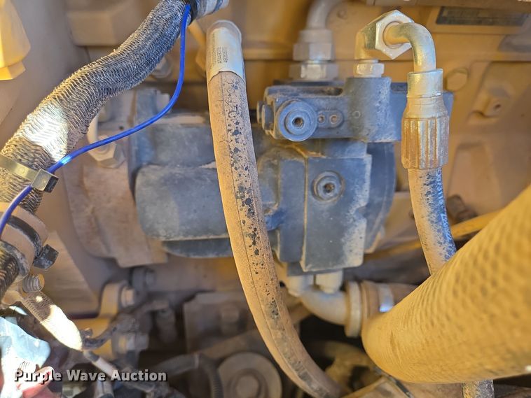 image for item DT5466 2016 John Deere 1050K dozer