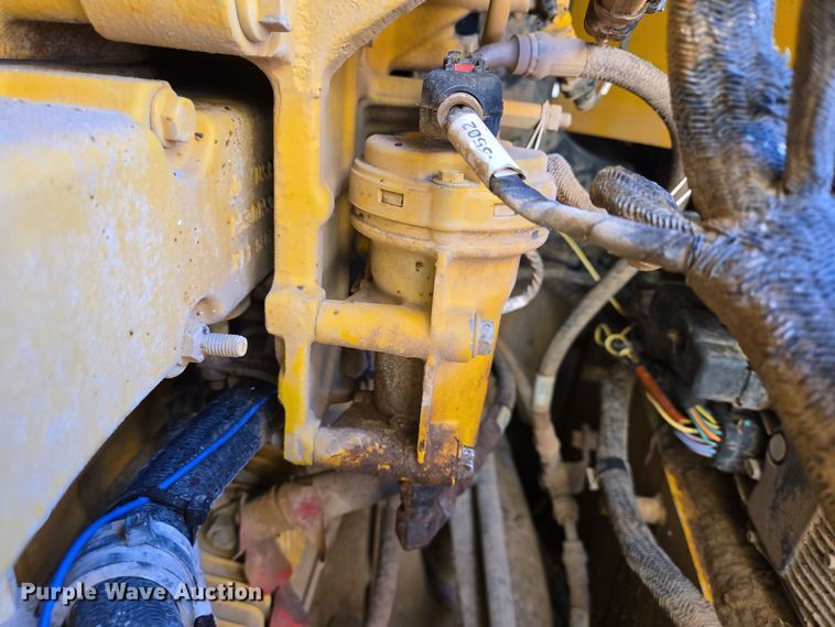 image for item DT5466 2016 John Deere 1050K dozer