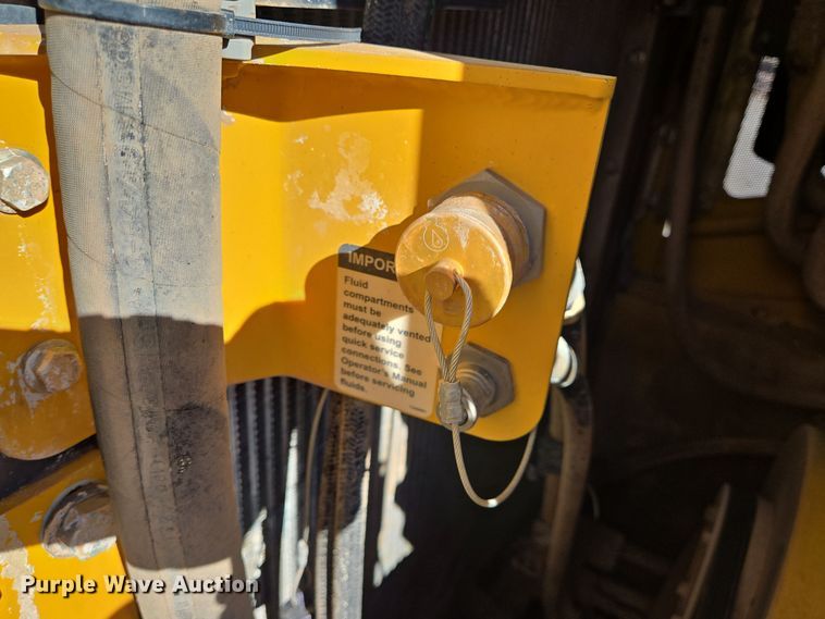 image for item DT5466 2016 John Deere 1050K dozer