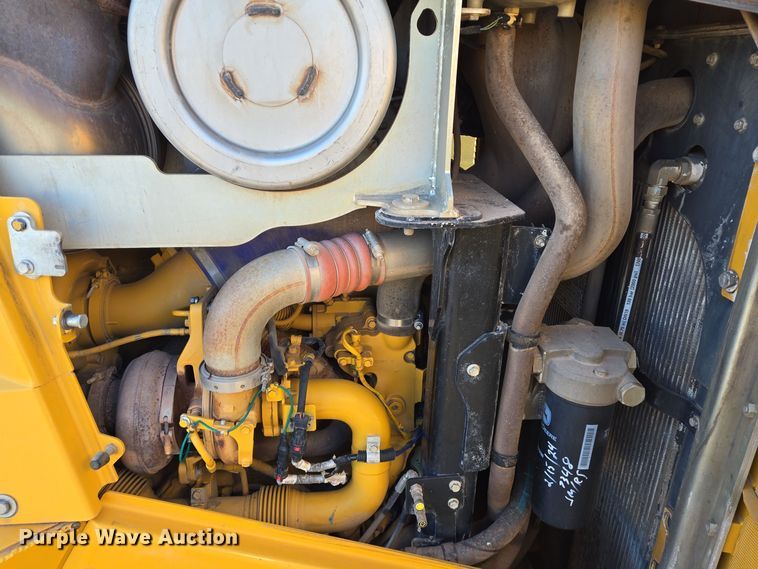 image for item DT5466 2016 John Deere 1050K dozer