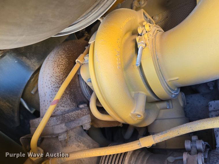 image for item DT5466 2016 John Deere 1050K dozer