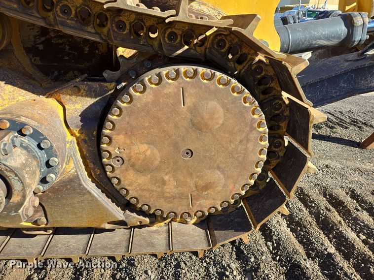 image for item DT5466 2016 John Deere 1050K dozer