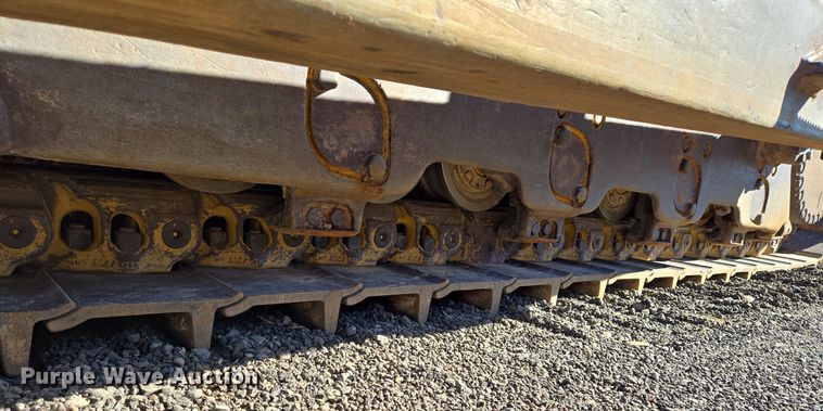 image for item DT5466 2016 John Deere 1050K dozer