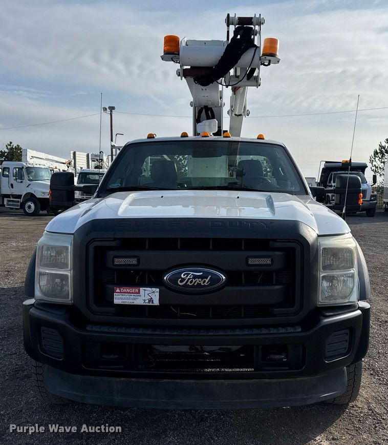 image for item EG2437 2011 Ford F450 Super Duty bucket truck