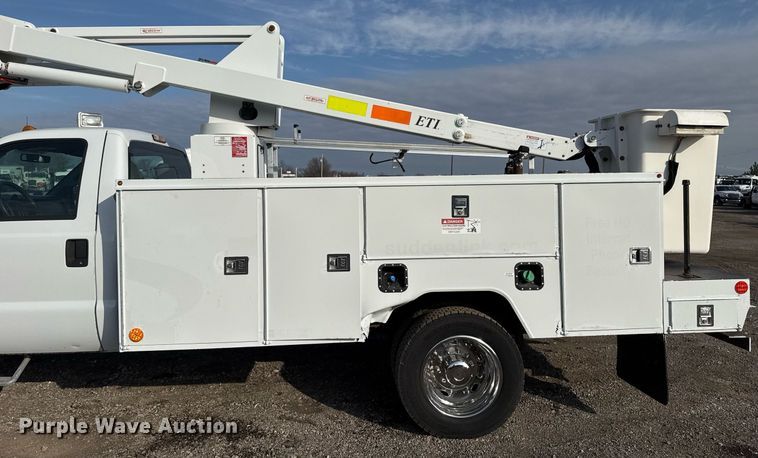 image for item EG2437 2011 Ford F450 Super Duty bucket truck