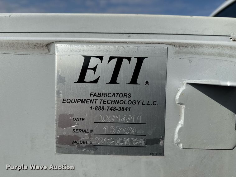 image for item EG2437 2011 Ford F450 Super Duty bucket truck