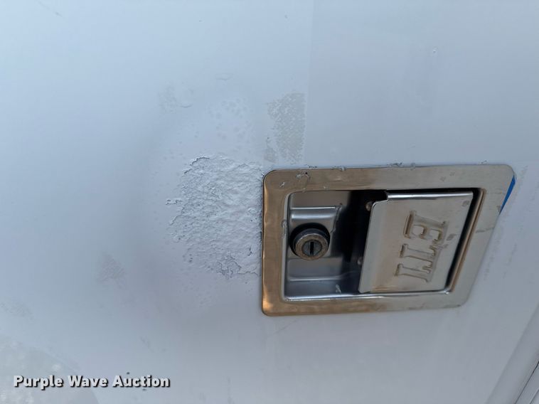 image for item EG2437 2011 Ford F450 Super Duty bucket truck