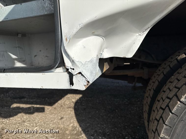 image for item EG2437 2011 Ford F450 Super Duty bucket truck