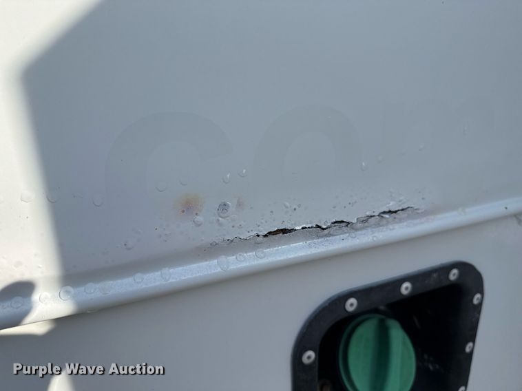 image for item EG2437 2011 Ford F450 Super Duty bucket truck