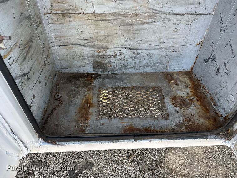 image for item EG2437 2011 Ford F450 Super Duty bucket truck