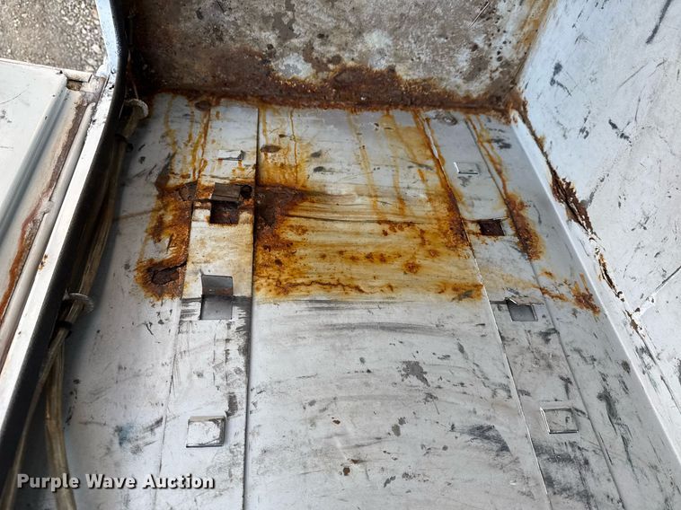 image for item EG2437 2011 Ford F450 Super Duty bucket truck