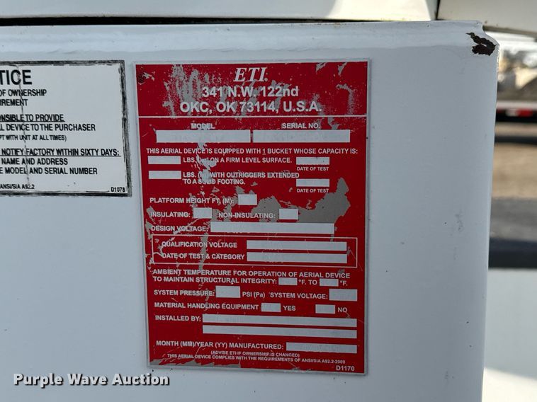 image for item EG2437 2011 Ford F450 Super Duty bucket truck