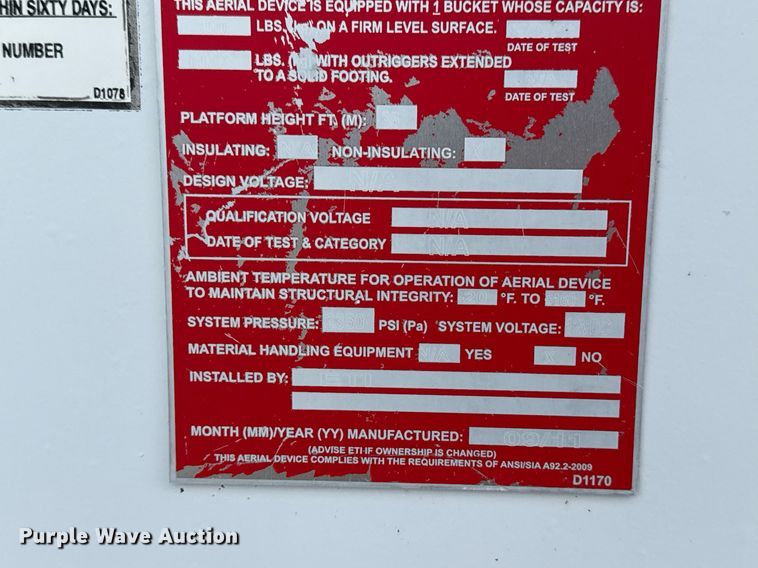 image for item EG2437 2011 Ford F450 Super Duty bucket truck