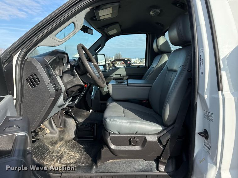 image for item EG2437 2011 Ford F450 Super Duty bucket truck